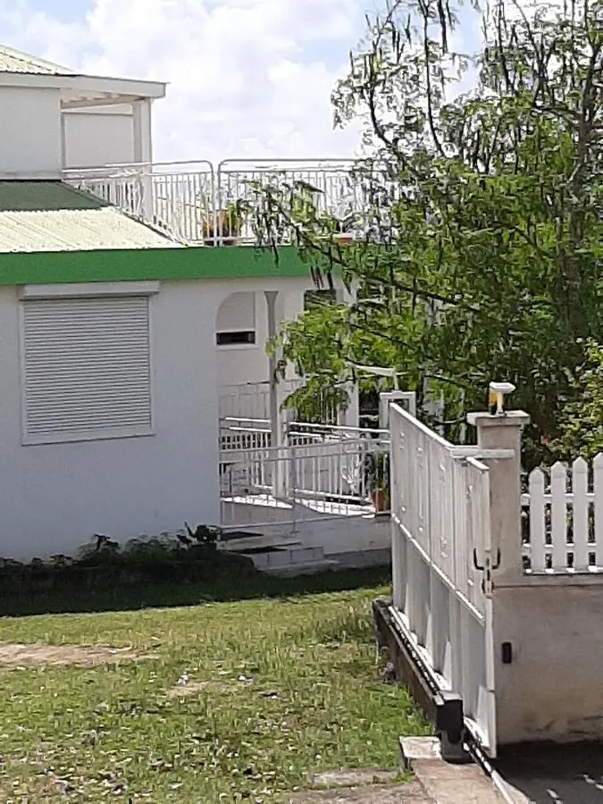 Flamboyant Apartment Sainte-Anne  Guadeloupe