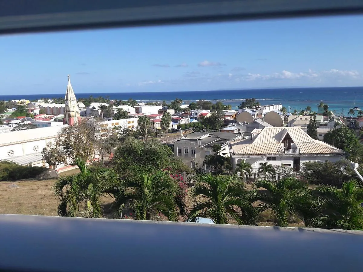 Flamboyant Apartment Sainte-Anne   Sainte-Anne (Grande-Terre)